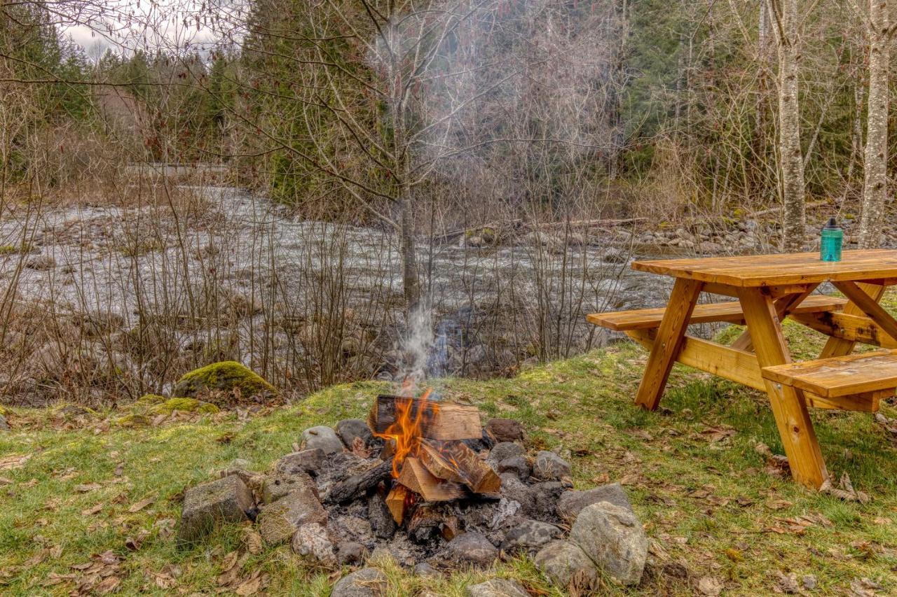 Rhododendron Riverbend Cabin 2 מראה חיצוני תמונה
