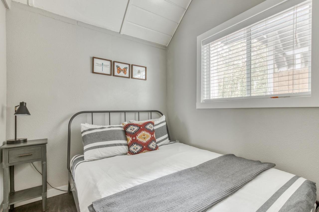 Rhododendron Riverbend Cabin 2 מראה חיצוני תמונה